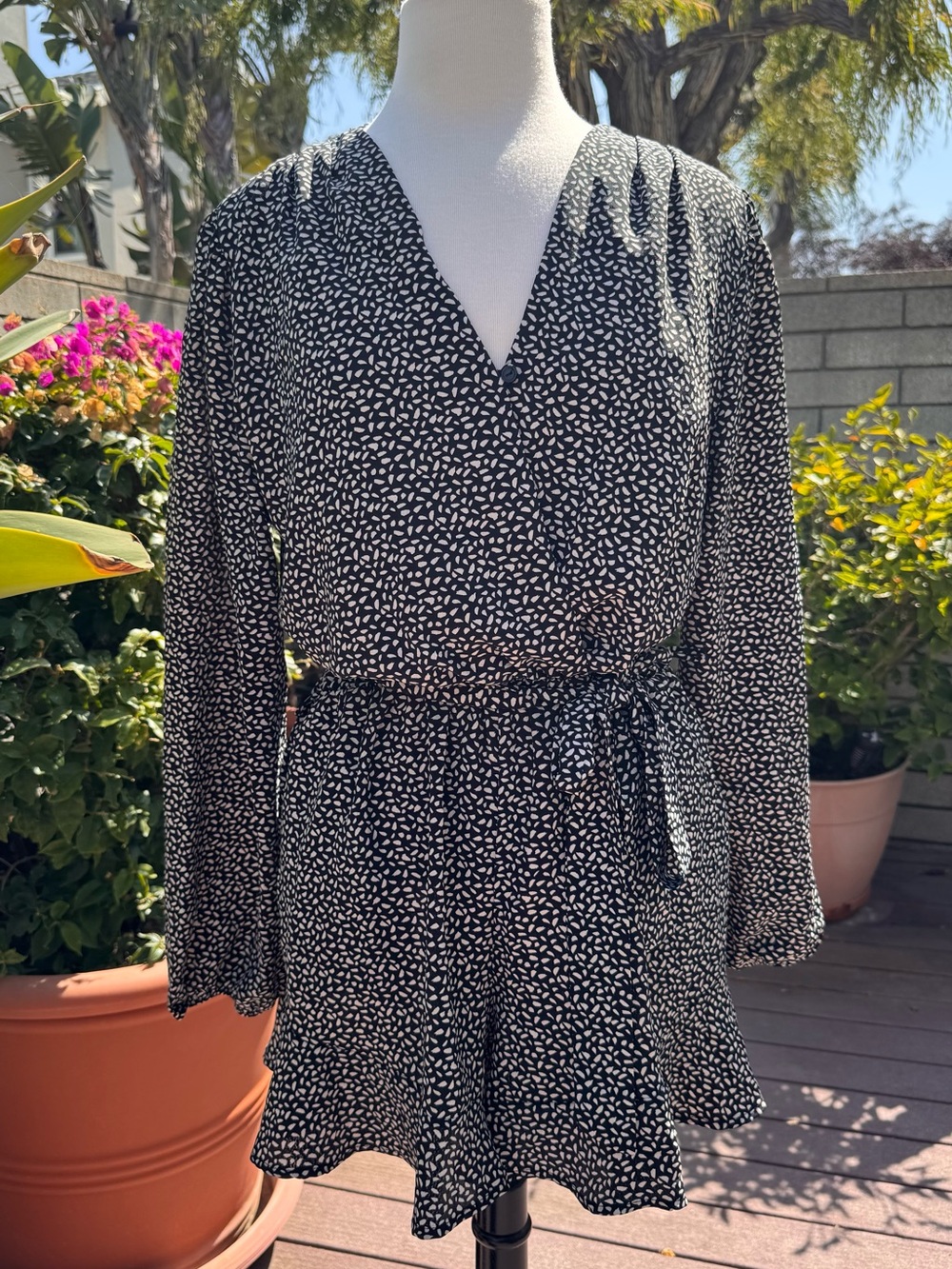 Romper Fraiche by J Black/White Ditsy Print L/S Flowy XL